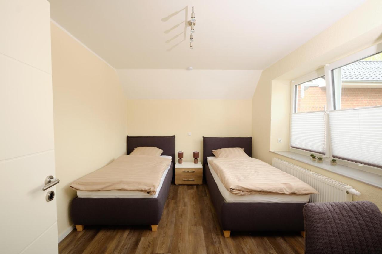 Ferienwohnung Schwarting Wiefelstede Екстериор снимка